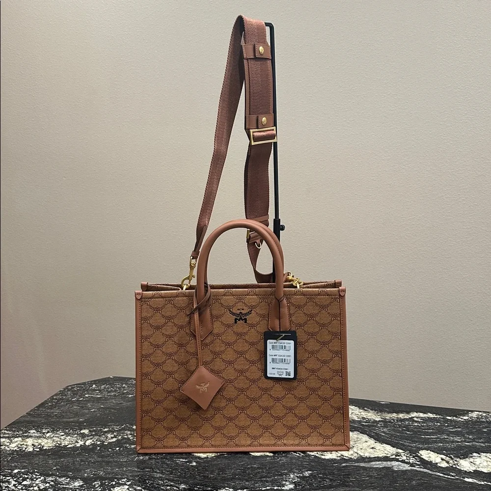 NWT MCM Medium Himmel Lauretos Tote Bag - Picture 6 of 12